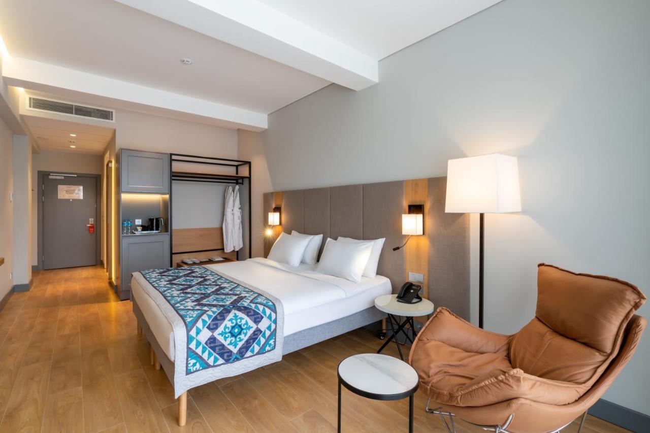 Sadu Hotel Almaty, A Member Of Radisson Individuals Exterior photo