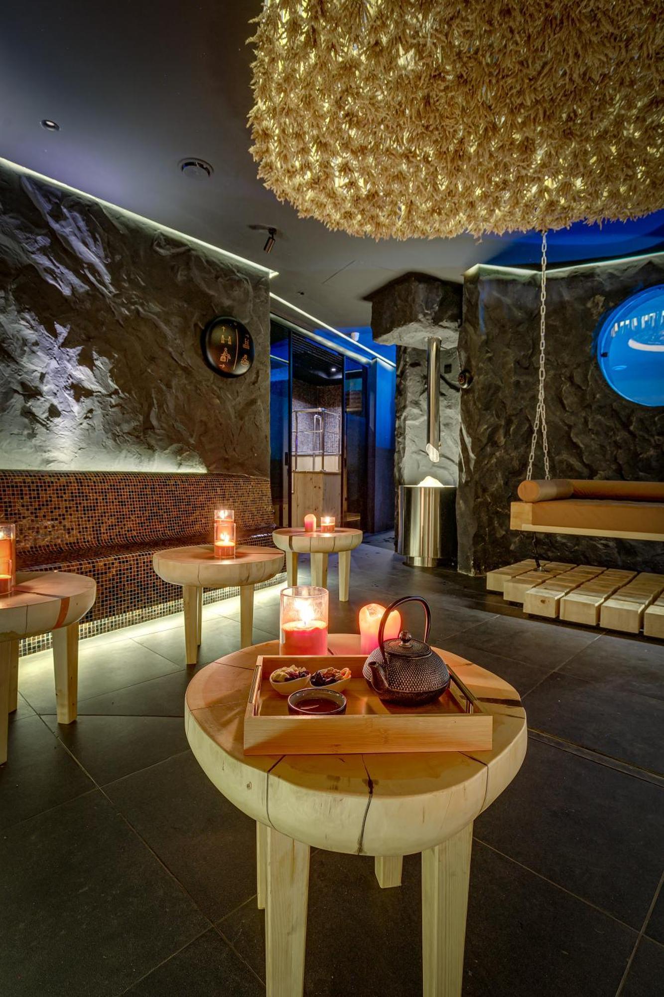 Sadu Hotel Almaty, A Member Of Radisson Individuals Exterior photo
